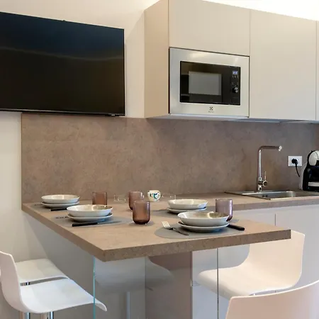 Crystal & Esmeralda Apartament *